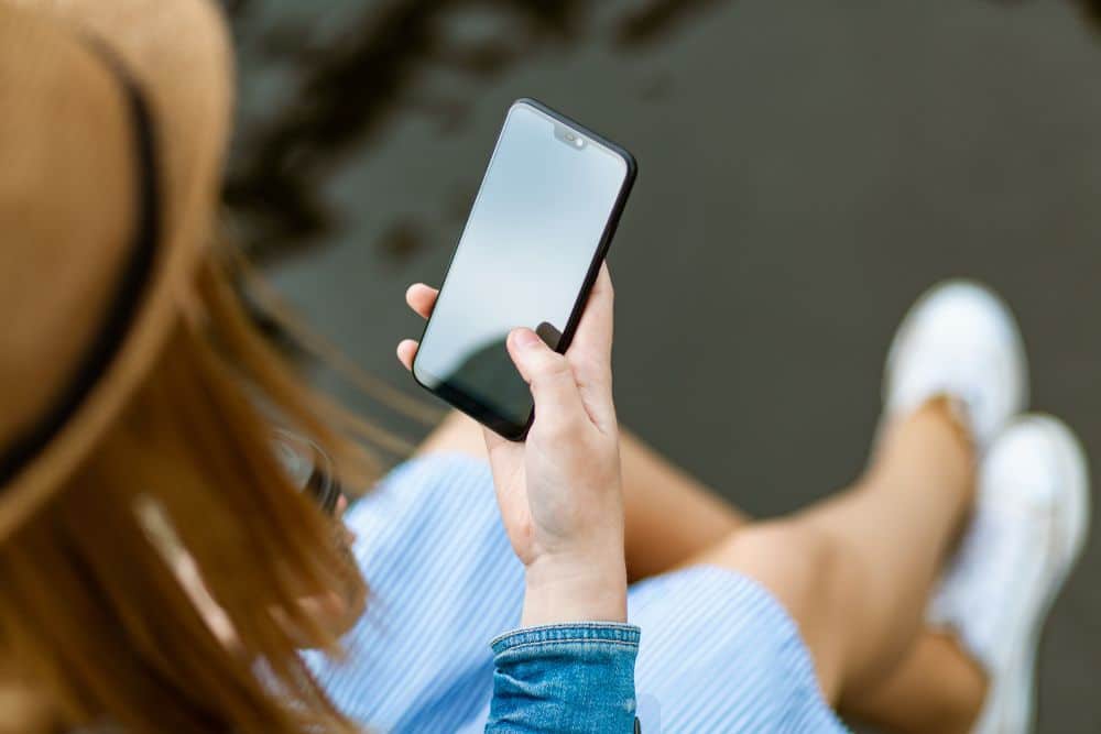 Motorola Edge 40 y iPhone 14