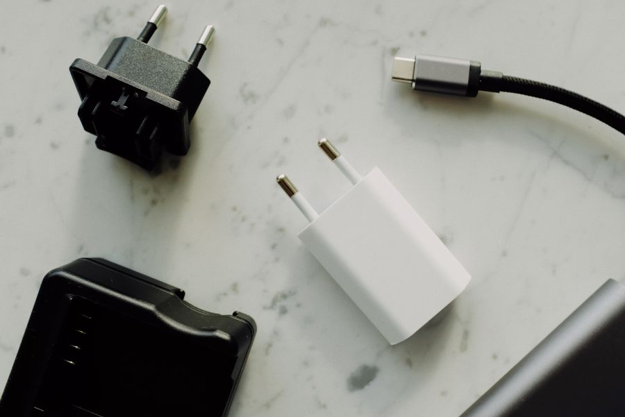 adaptadores potencia cable usb 1 Adaptadores de potencia y cable USB-C